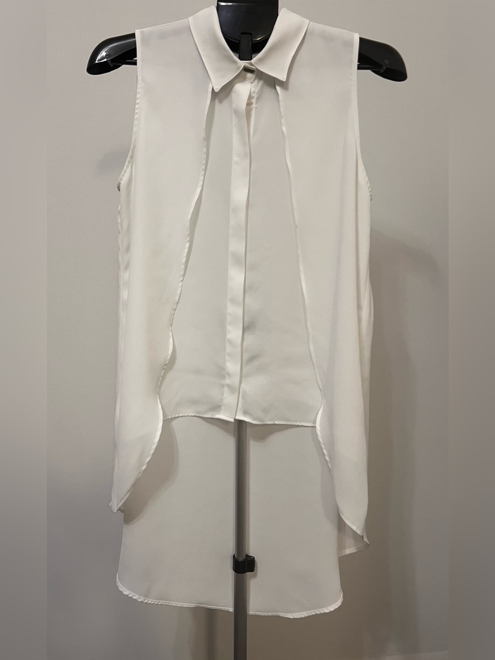 Zara Basic White Sleeveless High-Low Blouse – Size M
